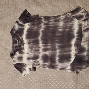 Latched Mama tie-dye v neck